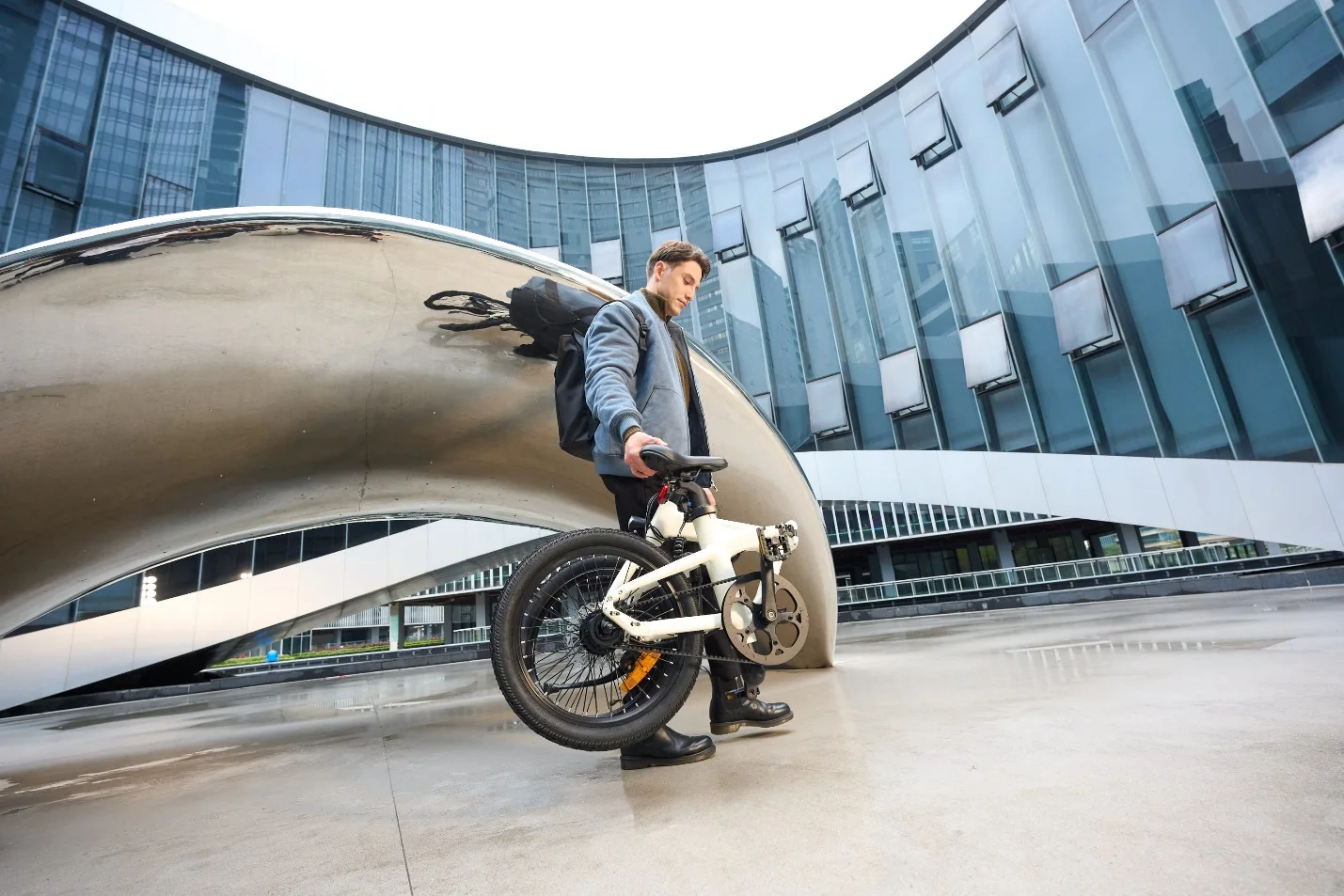 Combination of Portability and Performance in E-Bikes