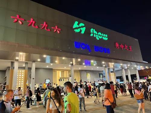 69 Show Pattaya Ticket Price and Experience