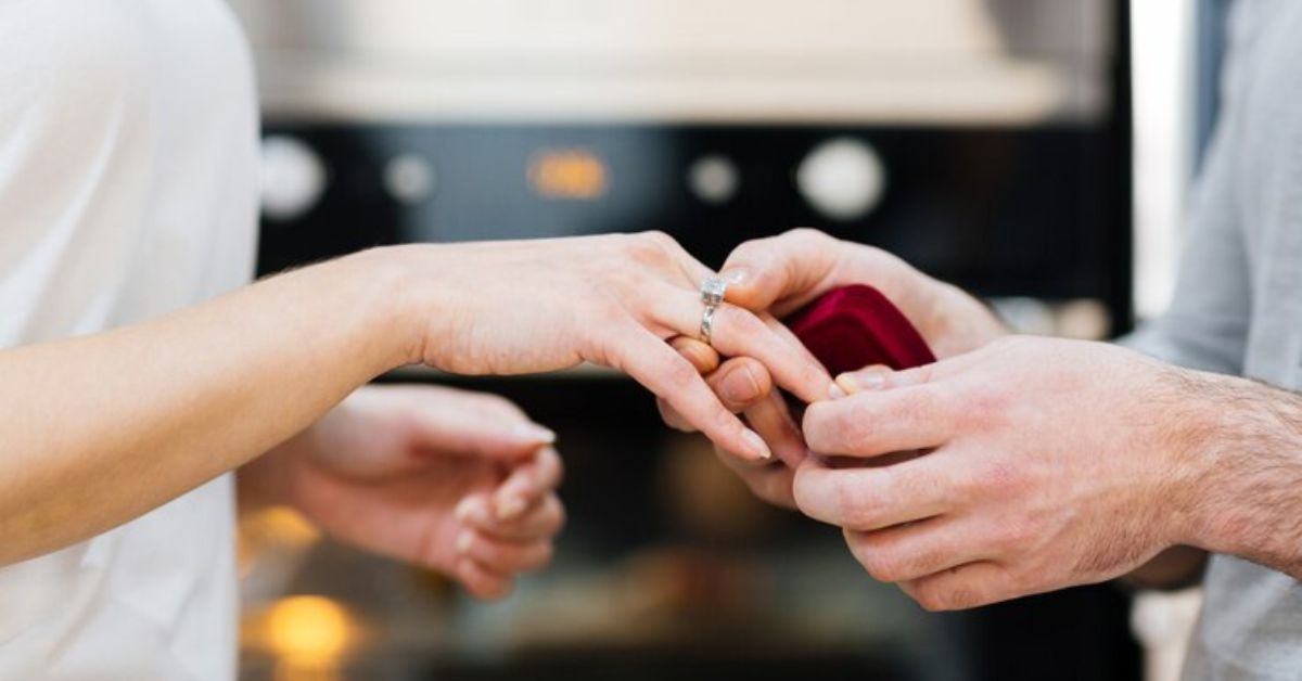 ENGAGEMENT RINGS