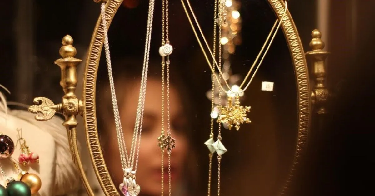 charm gold necklace