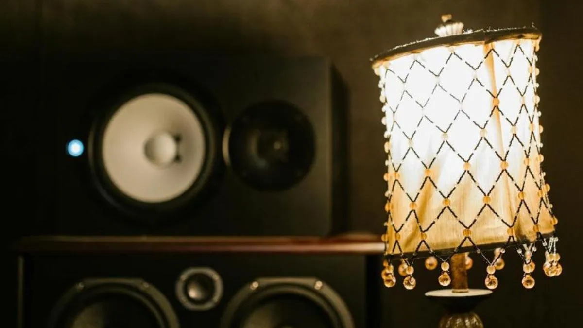 AUDIO EQUIPMENT