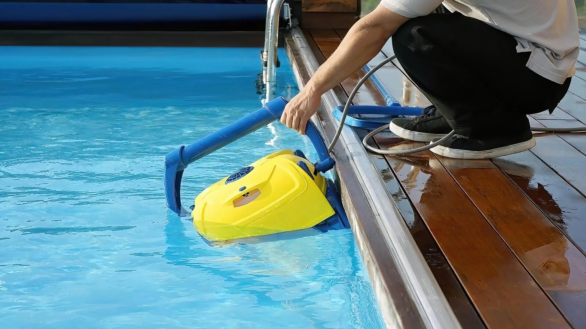 Robotic Pool Cleaner