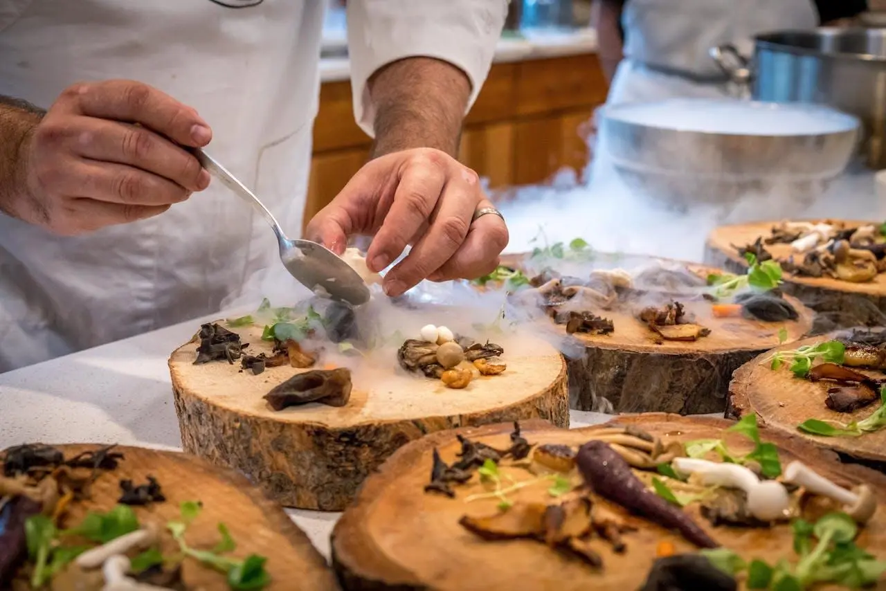 CHEFS TO WEAR