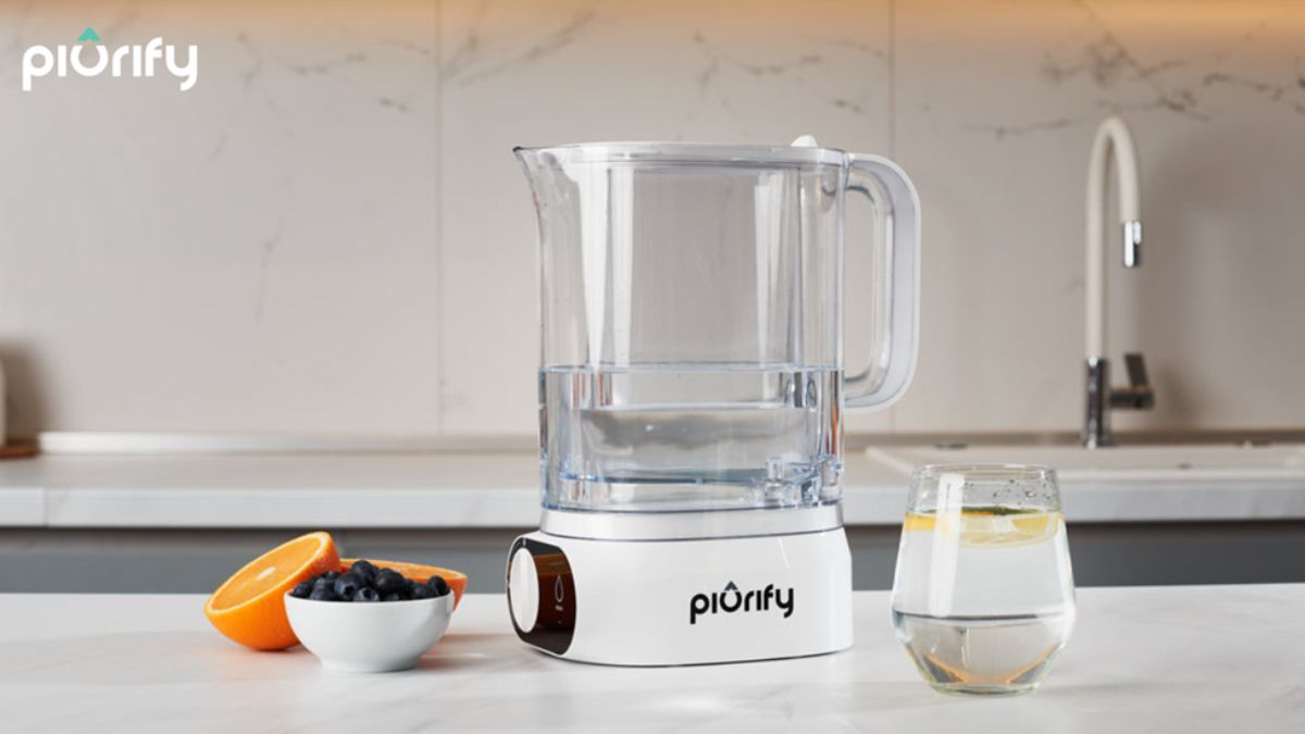 MODERN WATER FILTER PITCHER