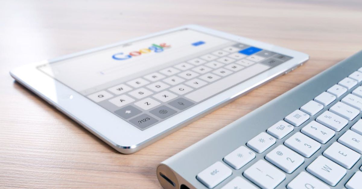 Google Ads vs. Organic Search: When and Why to Invest in Paid Search