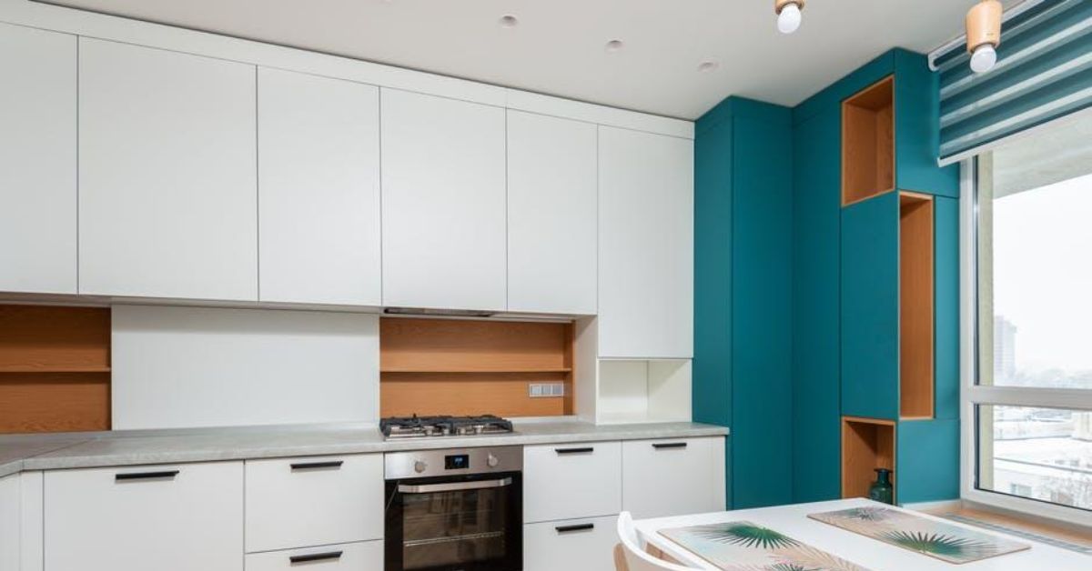 wood kitchen cabinets