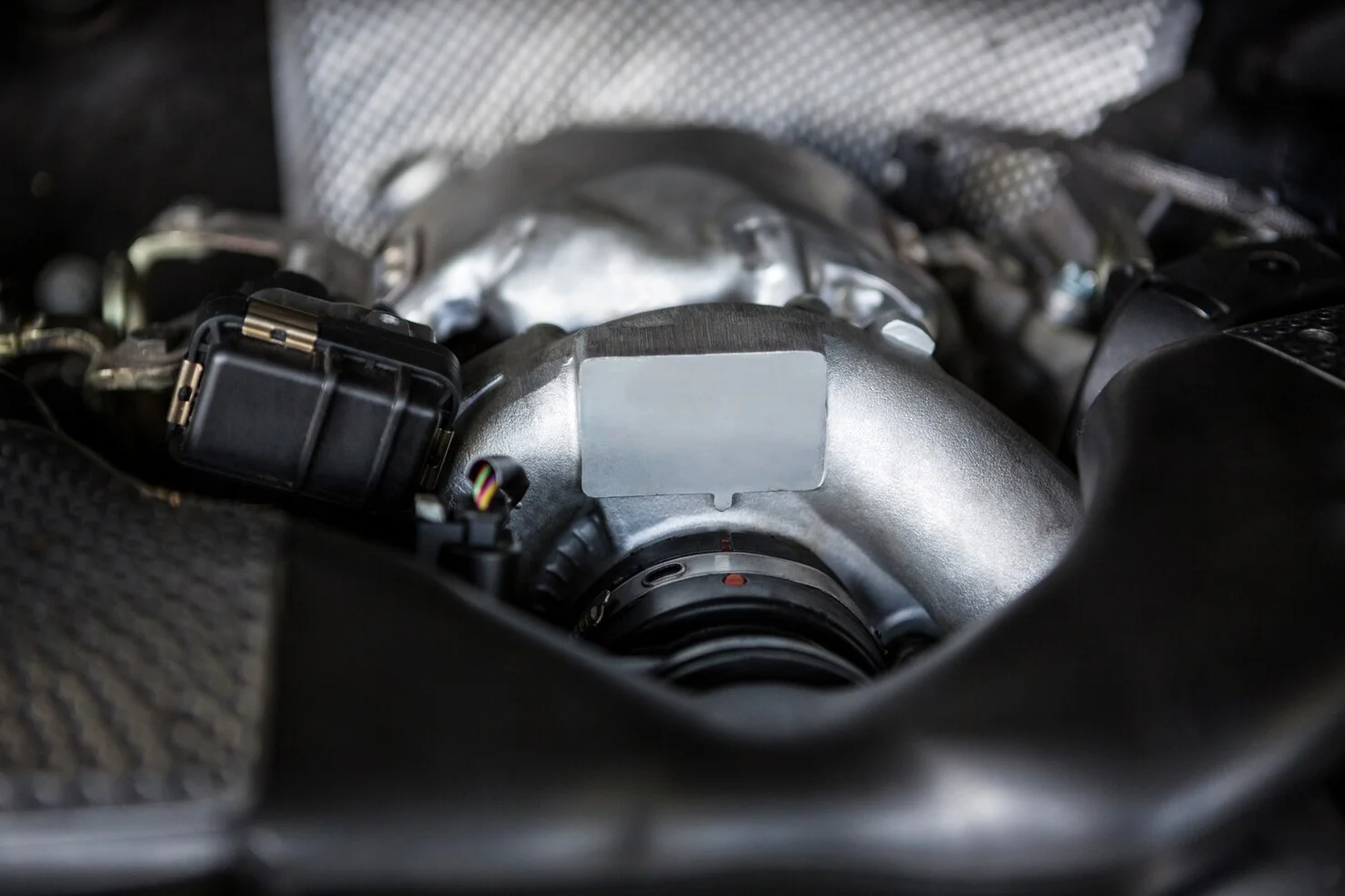 Intake Horn 6.7 Cummins