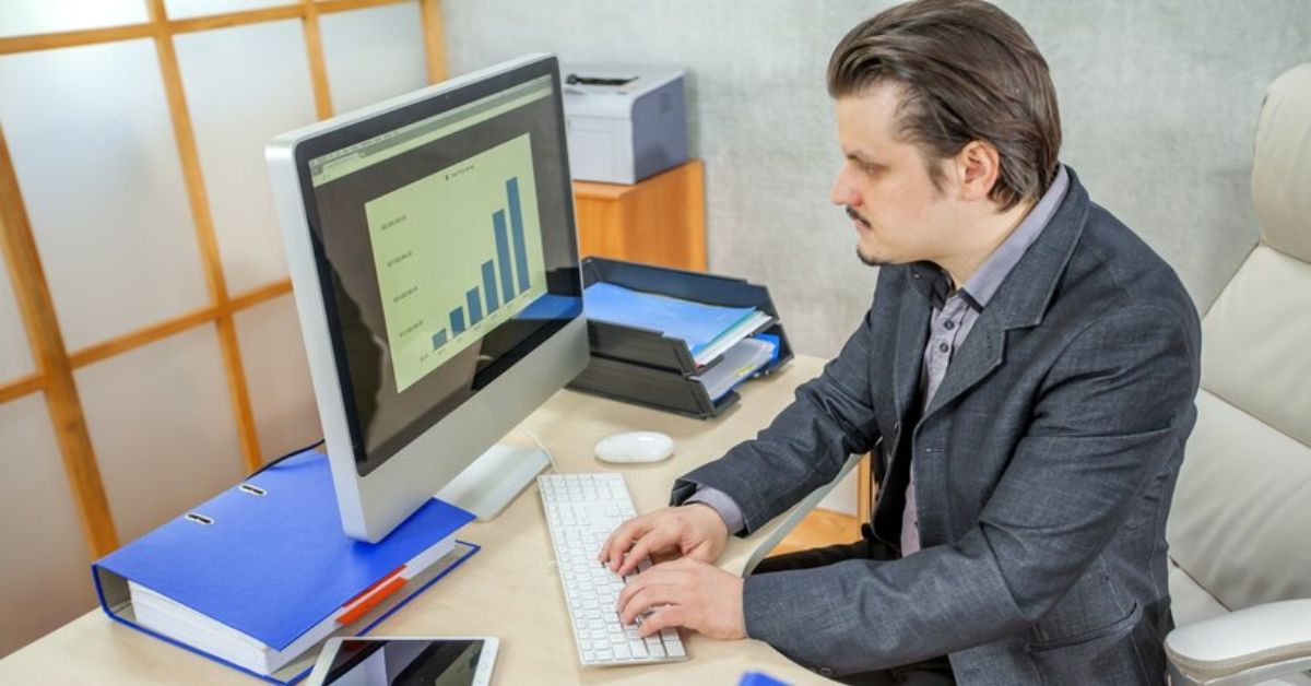 How Productivity Is Increased by Employee Monitoring