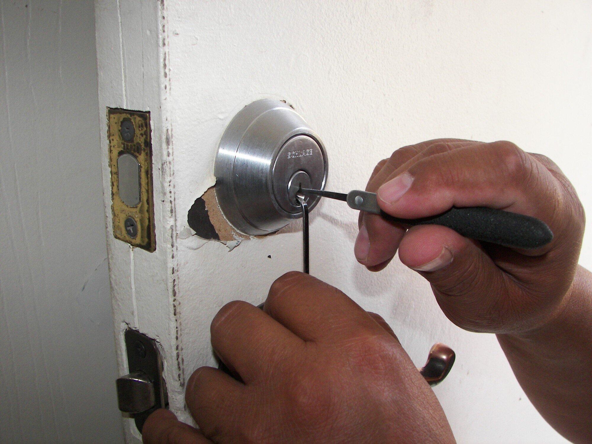 Locksmith Houston TX
