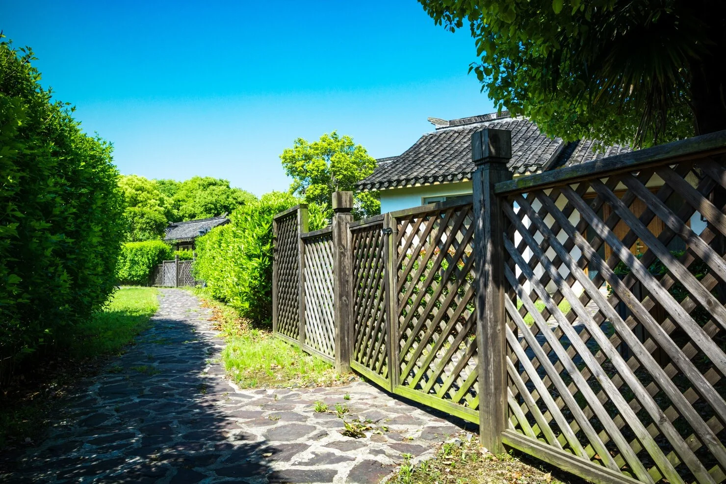 How to Build a Fence