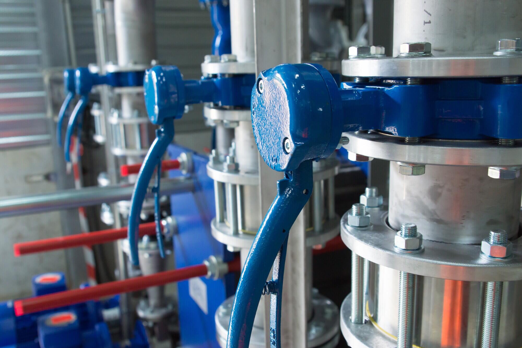 service valves