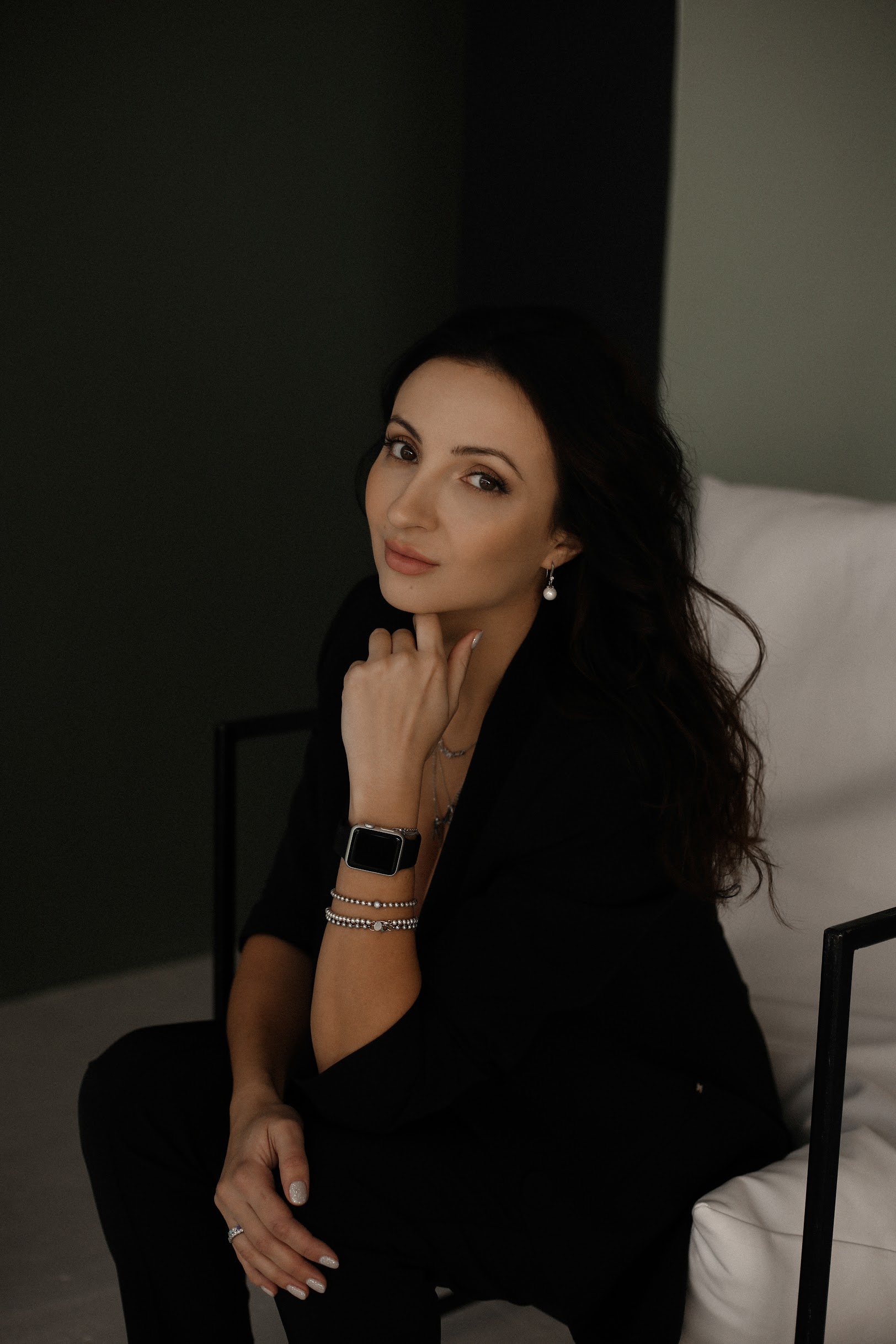 Guided by Light: A Day Inside Dr. Hanna Shabanova’s Regenerative Practice