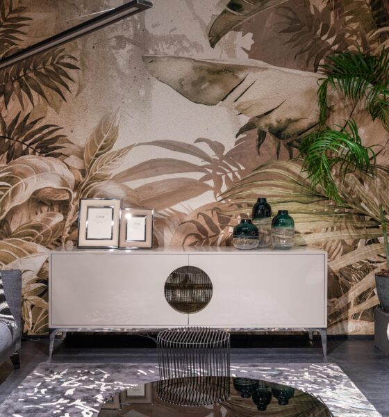 How to Bring Nature Indoors: Using Animal-Themed Wallpaper for a Cozy and Stylish Home